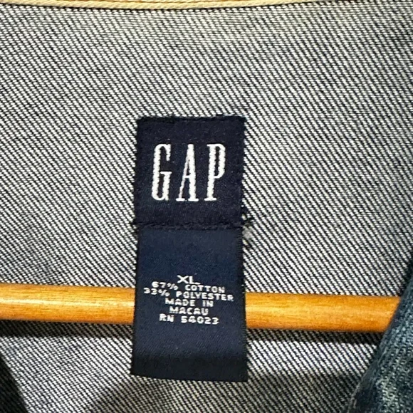 GAP Denim Jacket Women XL Cropped Blue Jean Trucker Stretch Casual - Picture 2 of 3